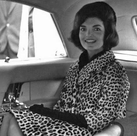 manteau léopardé Jacqueline Kennedy